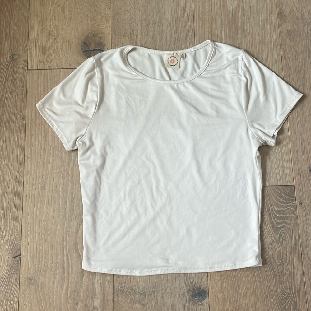 plain white shirt from the brand live in the moment (S)